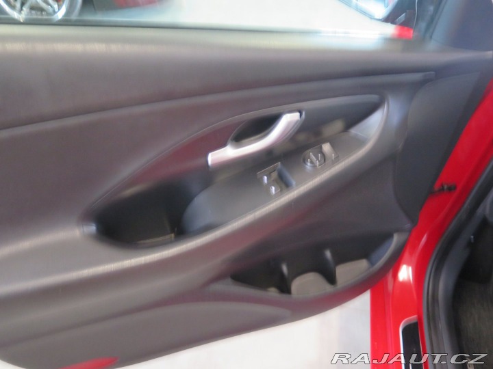 Hyundai i30 1.4CVVT,klima,servis,asis 2017