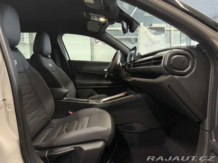 Jeep Avenger 4xe Upland 1.2 Turbo e-Hy 2025