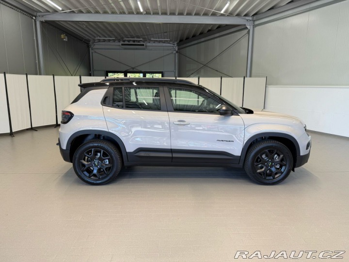 Jeep Avenger 4xe Upland 1.2 Turbo e-Hy 2025