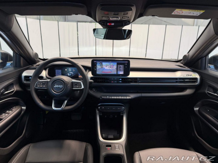 Jeep Avenger 4xe Upland 1.2 Turbo e-Hy 2025