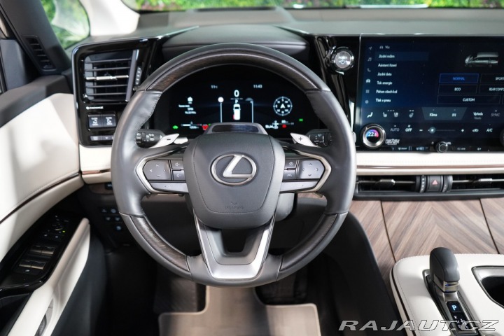 Lexus Ostatní modely LM 350h 350h*4x4*LUXURY*HUD*MASÁŽ 2024