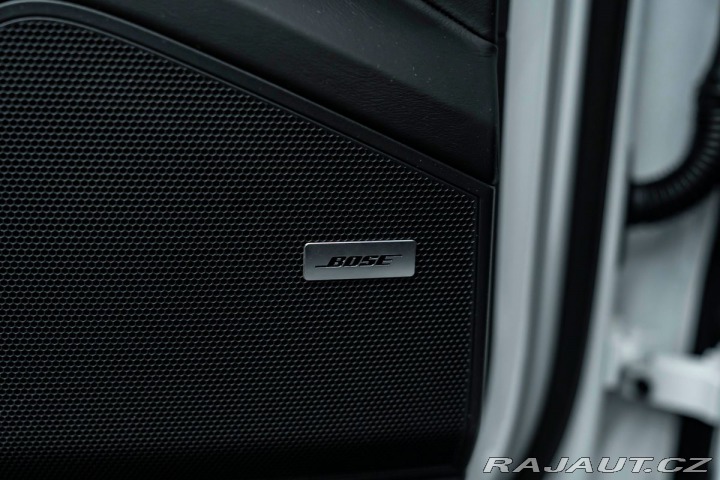 Porsche Cayenne PANO, HD-MATRIX, INNO, VÝ 2025