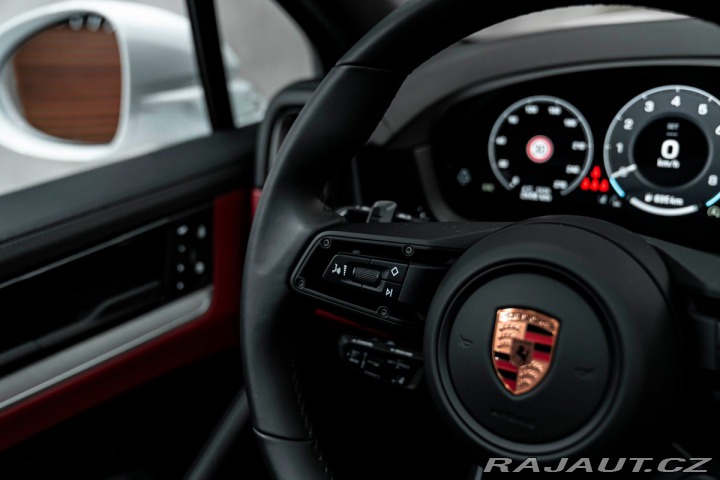 Porsche Cayenne PANO, HD-MATRIX, INNO, VÝ 2025