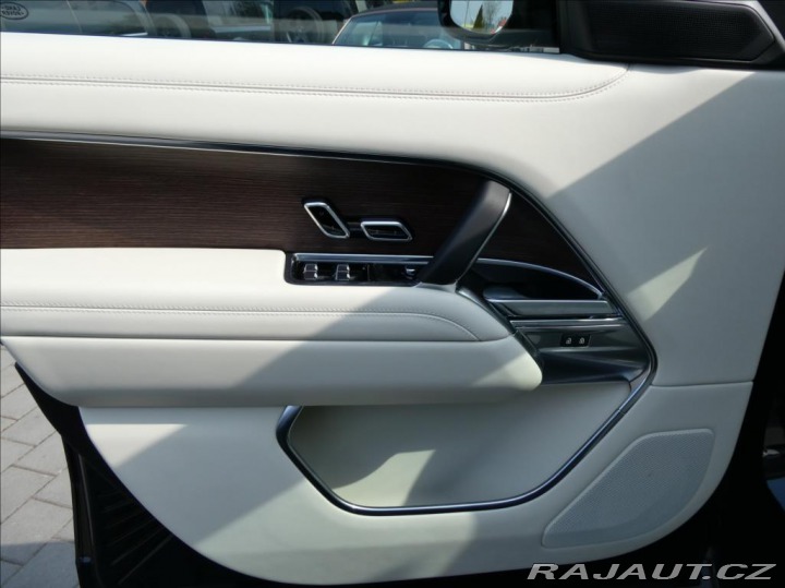 Land Rover Range Rover 3,0 D350 HSE,1.maj,ČR,DPH 2025