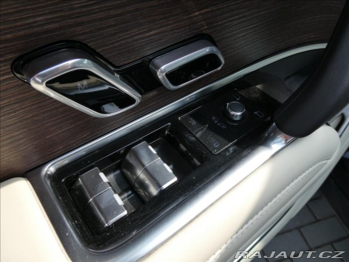 Land Rover Range Rover 3,0 D350 HSE,1.maj,ČR,DPH 2025