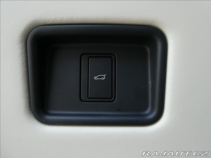 Land Rover Range Rover 3,0 D350 HSE,1.maj,ČR,DPH 2025