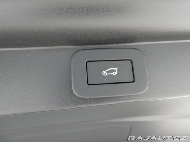 Land Rover Range Rover 3,0 D350 HSE,1.maj,ČR,DPH 2025