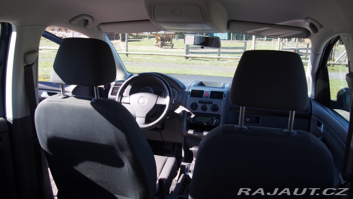 Volkswagen Touran  2010