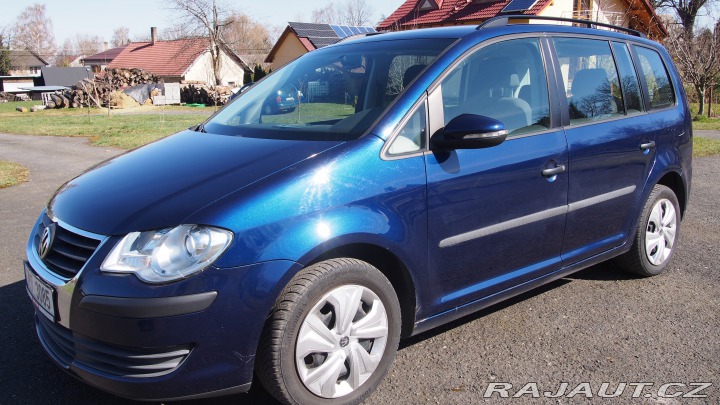 Volkswagen Touran  2010