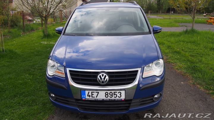 Volkswagen Touran  2010
