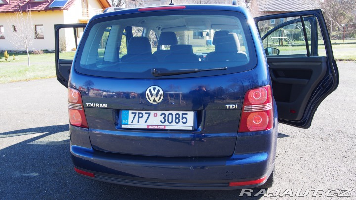 Volkswagen Touran  2010