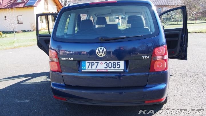 Volkswagen Touran  2010