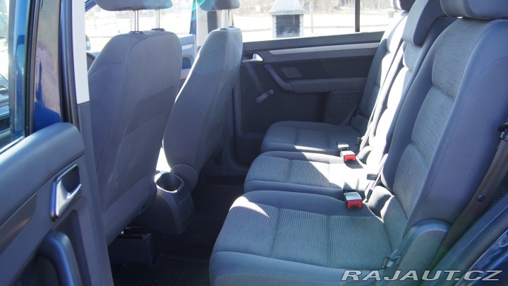 Volkswagen Touran  2010