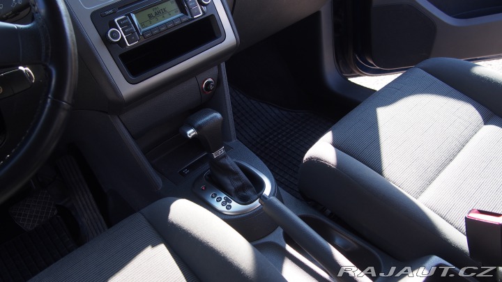 Volkswagen Touran  2010