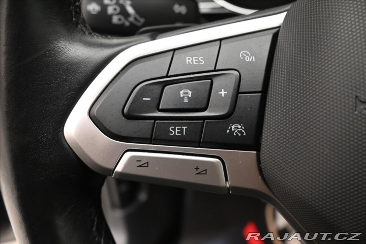 Volkswagen Passat 2,0 TDI 110 kW DSG Busine 2022