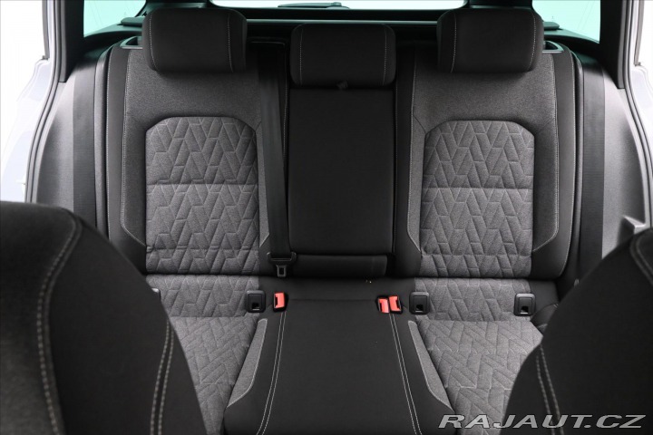 Volkswagen Passat 2,0 TDI 110 kW DSG Busine 2022