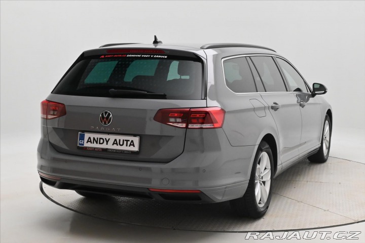 Volkswagen Passat 2,0 TDI 110 kW DSG Busine 2022
