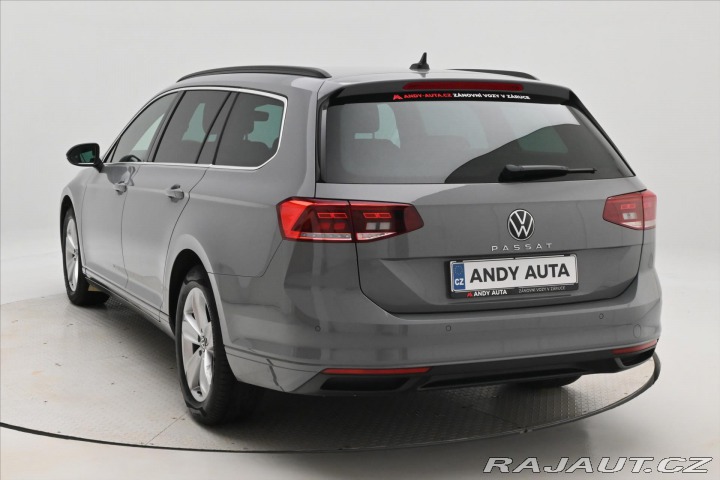 Volkswagen Passat 2,0 TDI 110 kW DSG Busine 2022