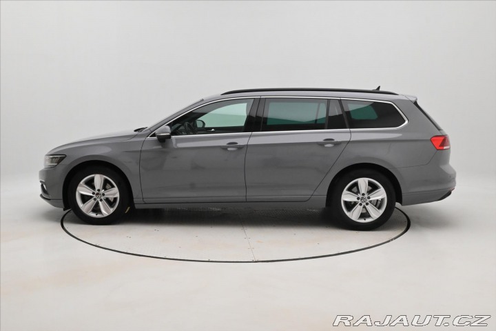 Volkswagen Passat 2,0 TDI 110 kW DSG Busine 2022