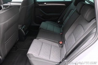 Volkswagen Passat 2,0 TDI 110 kW DSG Busine 2022