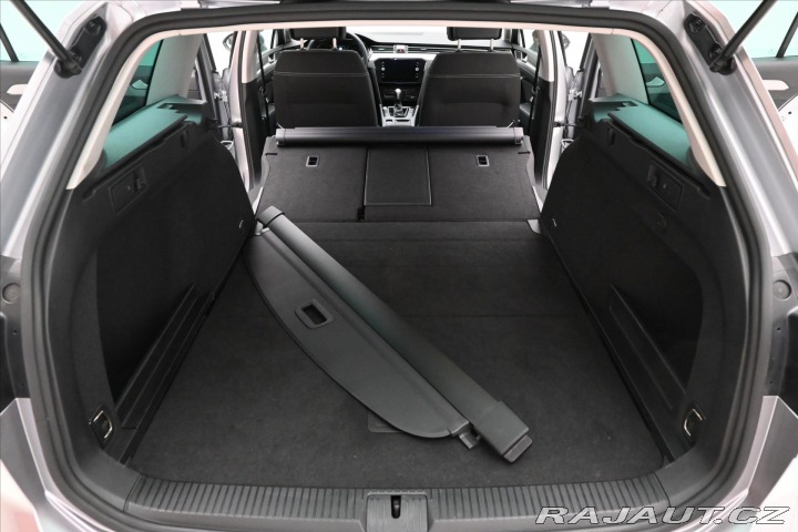 Volkswagen Passat 2,0 TDI 110 kW DSG Busine 2022