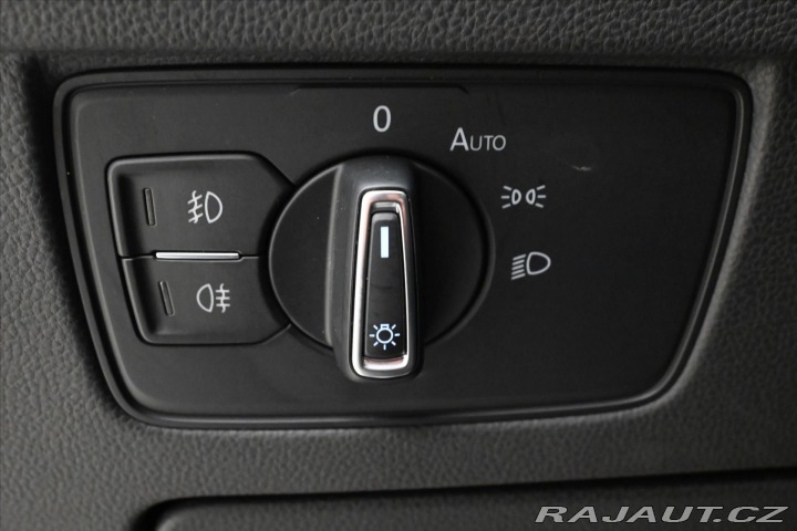 Volkswagen Passat 2,0 TDI 110 kW DSG Busine 2022