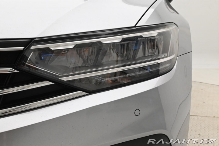 Volkswagen Passat 2,0 TDI 110 kW DSG Busine 2022