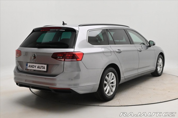 Volkswagen Passat 2,0 TDI 110 kW DSG Busine 2022