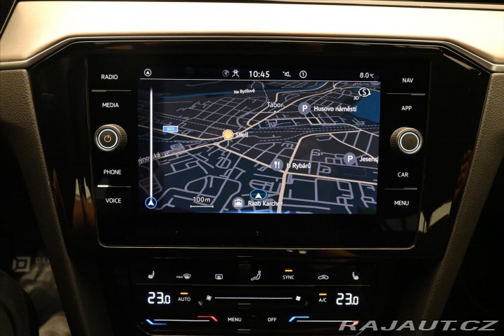 Volkswagen Passat 2,0 TDI 110kW DSG Businne 2022