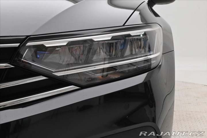 Volkswagen Passat 2,0 TDI 110kW DSG Businne 2022