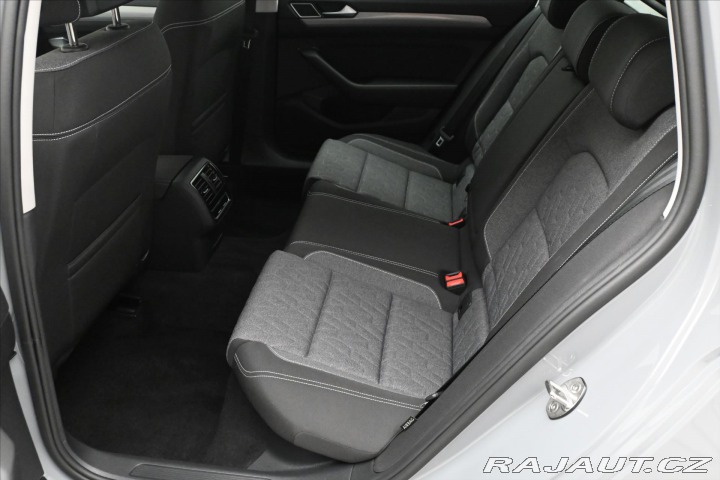 Volkswagen Passat 2,0 TDI 110kW DSG Busines 2022