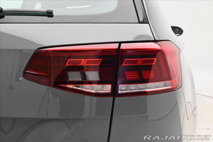 Volkswagen Passat 2,0 TDI 110kW DSG Busines 2022