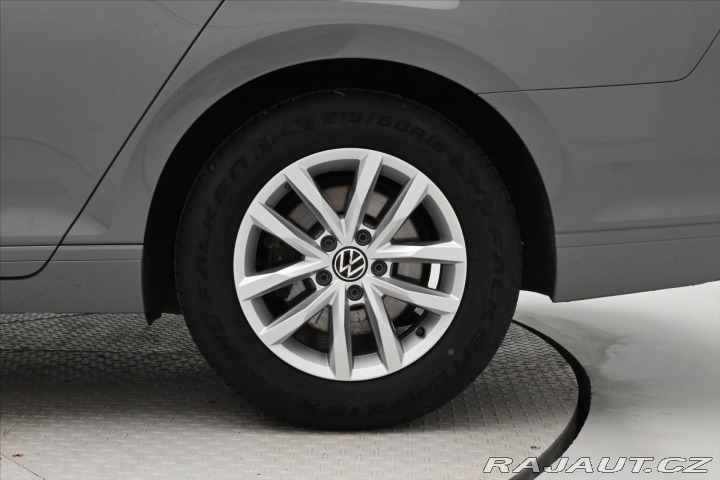 Volkswagen Passat 2,0 TDI 110kW DSG Busines 2022