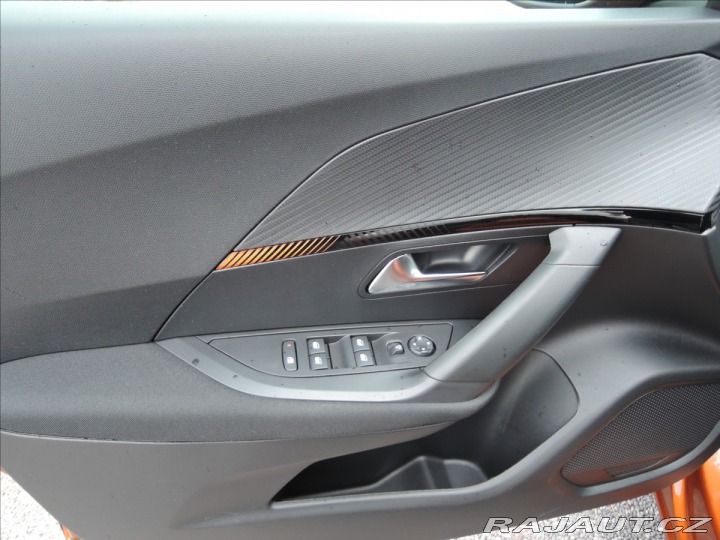 Peugeot 2008 1,2 Puretech ČR Záruka do 2022