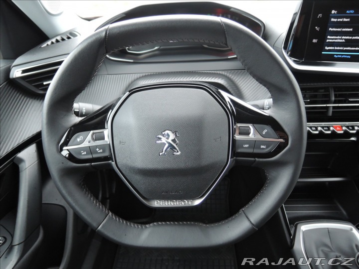 Peugeot 2008 1,2 Puretech ČR Záruka do 2022