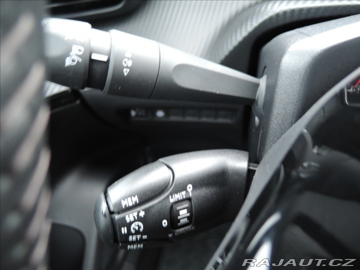 Peugeot 2008 1,2 Puretech ČR Záruka do 2022