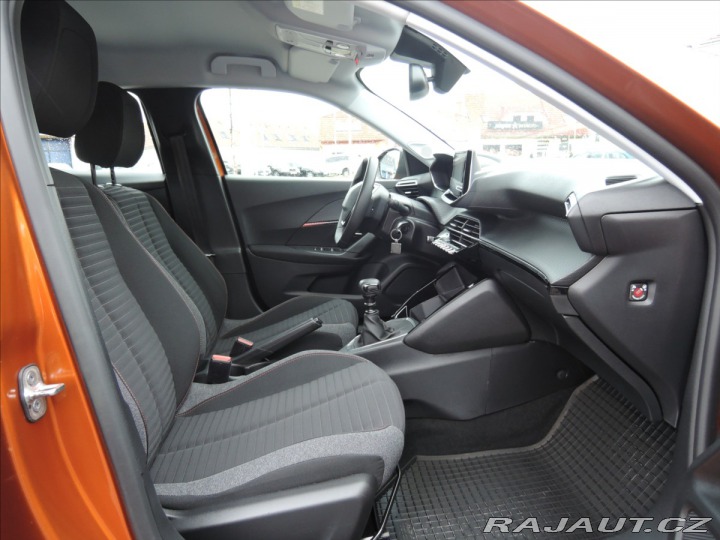 Peugeot 2008 1,2 Puretech ČR Záruka do 2022