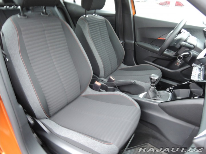 Peugeot 2008 1,2 Puretech ČR Záruka do 2022