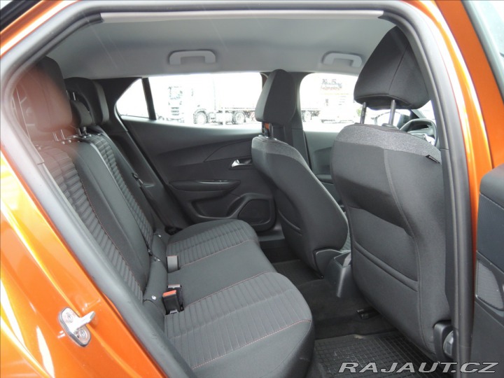 Peugeot 2008 1,2 Puretech ČR Záruka do 2022