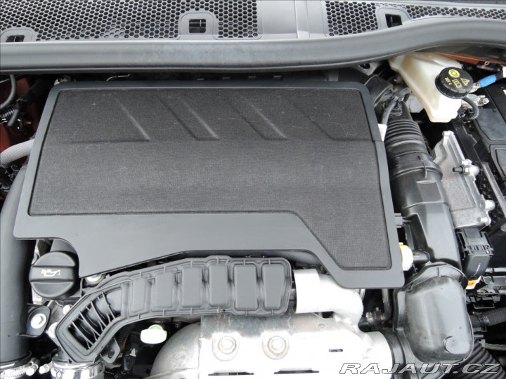 Peugeot 2008 1,2 Puretech ČR Záruka do 2022