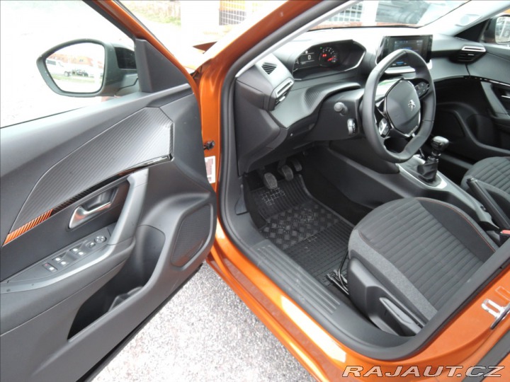 Peugeot 2008 1,2 Puretech ČR Záruka do 2022