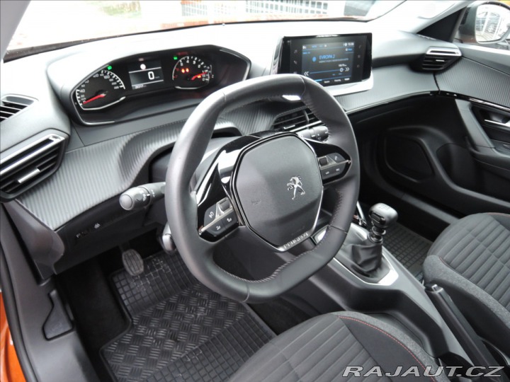 Peugeot 2008 1,2 Puretech ČR Záruka do 2022