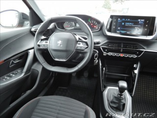 Peugeot 2008 1,2 Puretech ČR Záruka do 2022