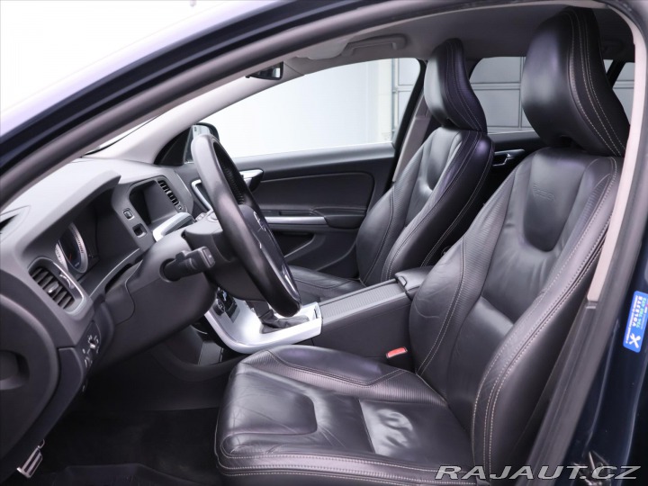 Volvo V60 2,4 D4 V5 Aut. AWD R-desi 2013