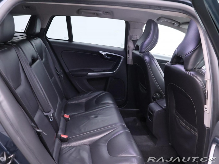 Volvo V60 2,4 D4 V5 Aut. AWD R-desi 2013