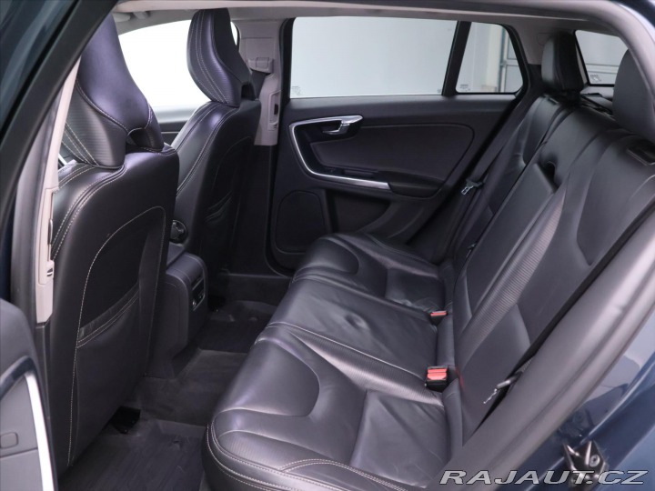 Volvo V60 2,4 D4 V5 Aut. AWD R-desi 2013