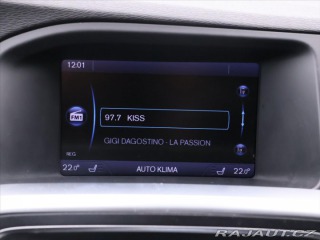 Volvo V60 2,4 D4 V5 120kW AWD R-des 2013