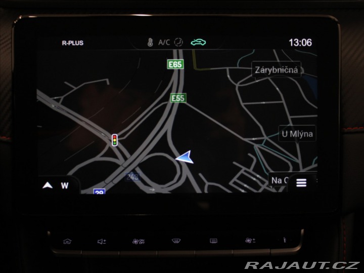 MG ZS 1,5 CVVT 78kW 15tkm. 1.ma 2023
