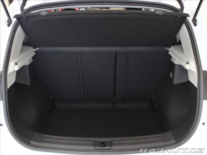 MG ZS 1,5 CVVT 78kW 15tkm. 1.ma 2023