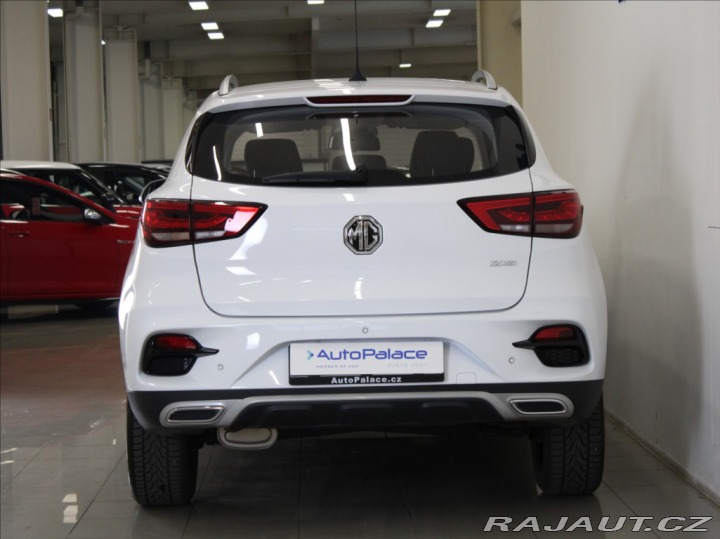 MG ZS 1,5 CVVT 78kW 15tkm. 1.ma 2023